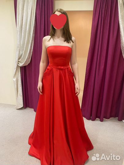 Платье вечернее