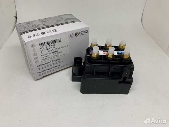 Блок клапанов пневмоподвески audi A6 C6 4F