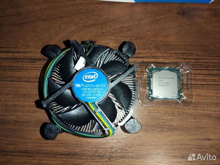 Процессор Intel Celeron G3900 LGA1151 + кулер