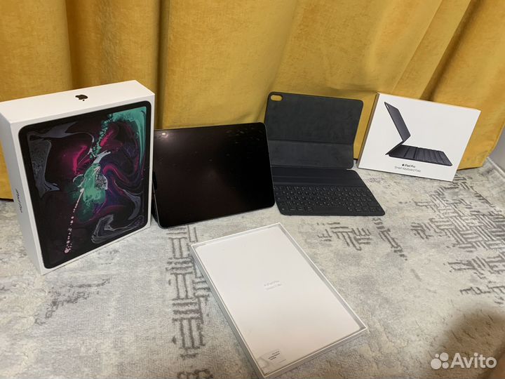 iPad pro 11 2018 256gb Wi-Fi + Celluar