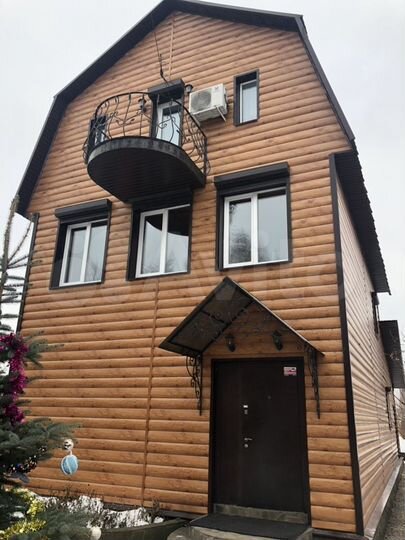 Коттедж 186,5 м² на участке 14 сот.