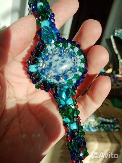 Украшение браслет, ввиде часов. Натур камень