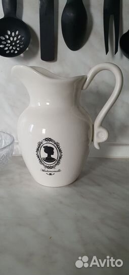 Набор чайной и кофейной пары и кувшин