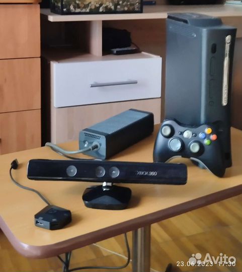 Xbox 360 прошитый freeboot + kinect