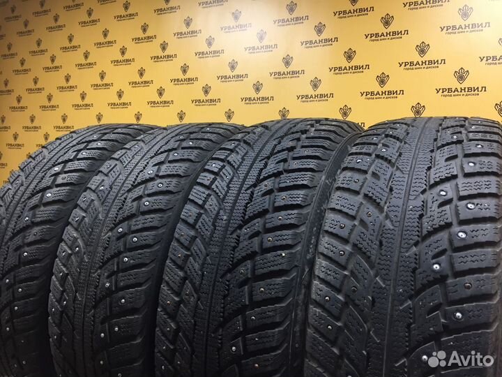 Kumho I'Zen RV Stud KC16 215/60 R17 100T