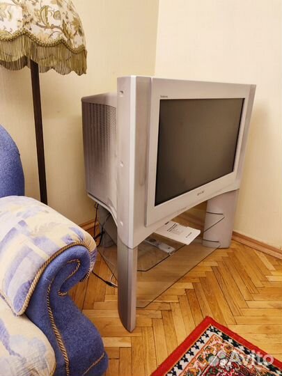 Телевизор Sony Trinitron KV-32FQ70K с тумбой SU-32