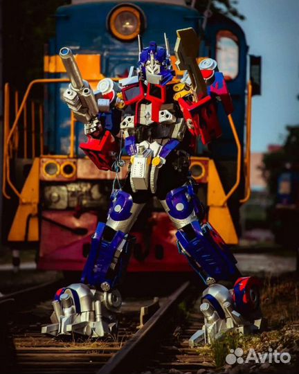 Шоу Роботов трансформер Бамблби, Оптимус, аниматор