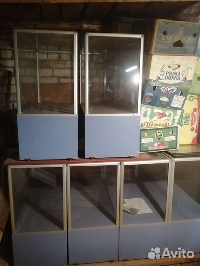 Стеклянная витрина