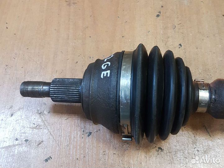 Привод правый volkswagen Golf IV 1J0407272GE МКПП