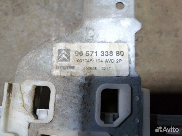 Стеклоподъемник передний правый Citroen C4