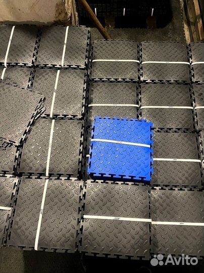 Пвх плитка для гаража купить