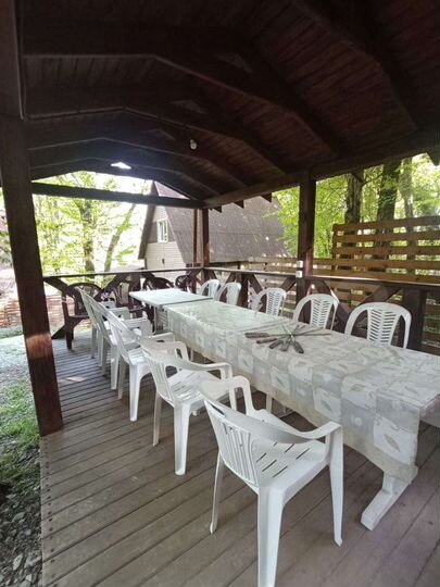 Дом 200 м² на участке 5 сот.