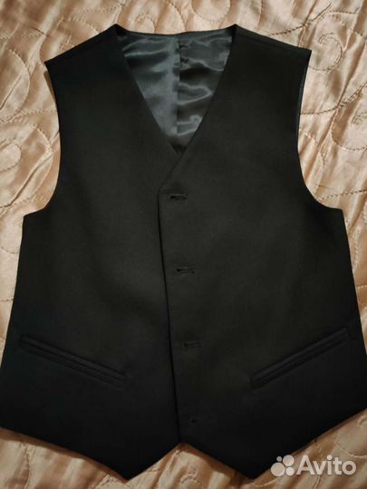 Жилетка для мальчика 128 рост