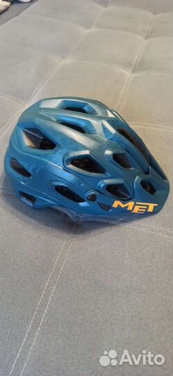 Велошлем met