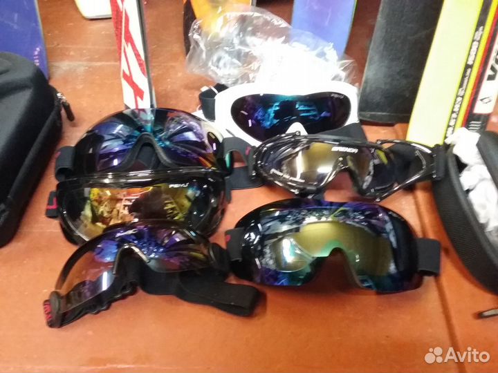 Продам горные лыжи, сноуборды, ботинки новые и б/у