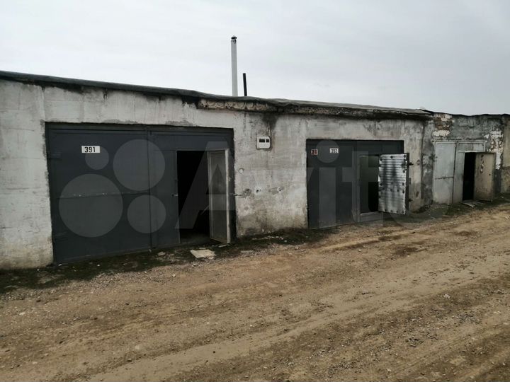 Гараж, > 30 м²
