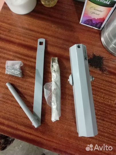 Доводчик двери