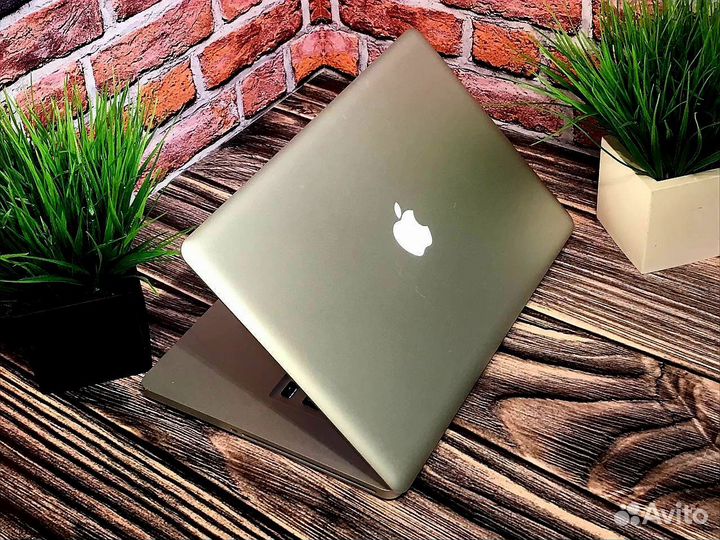 Apple MacBook 2011 Pro 15
