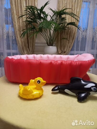 Надувная ванна для купания ребенка