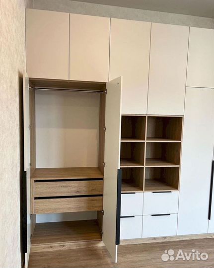 Шкафы распашные на заказ