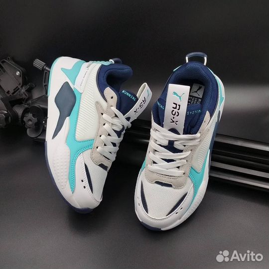 Кроссовки оптом