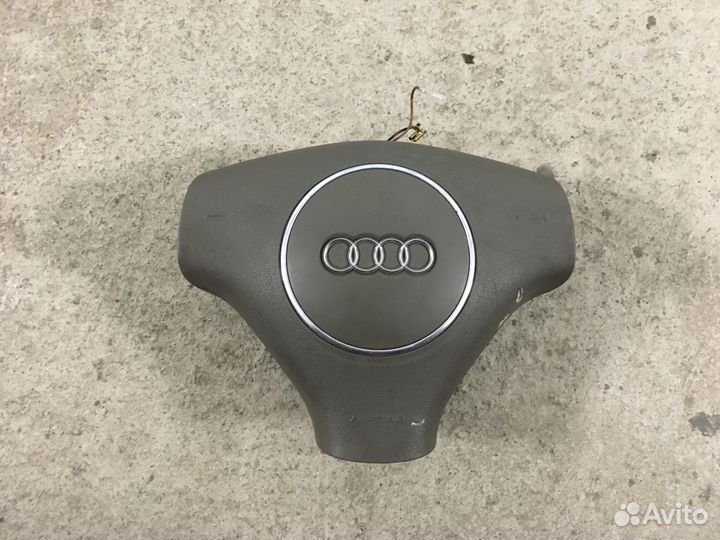 Подушка безопастности водителя Audi A4 (4112)