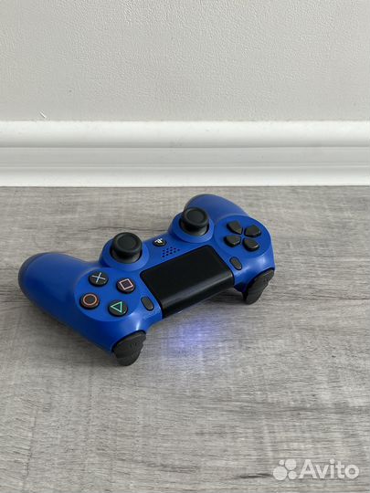 Геймпад Dualshock 4