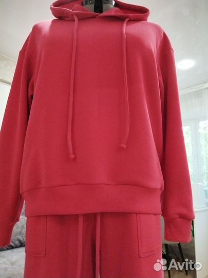 Спортивный костюм женский новый 46 48