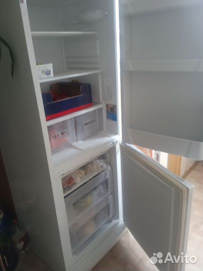 Холодильник бу indesit