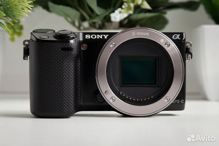 Sony NEX-5R Kit + Комплект