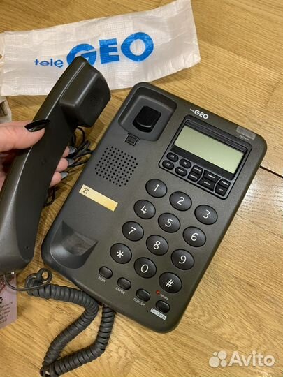 Телефон telegeo с ЖК дисплеем