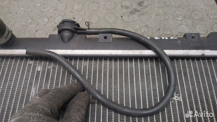 Радиатор охлаждения двигателя Nissan Primera P12