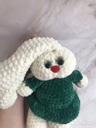 Заяц вязаный