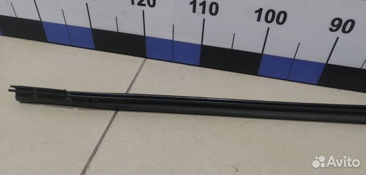 Уплотнитель капота Fusion 2002-2012