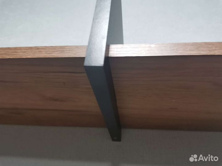 Полка настенная навесная