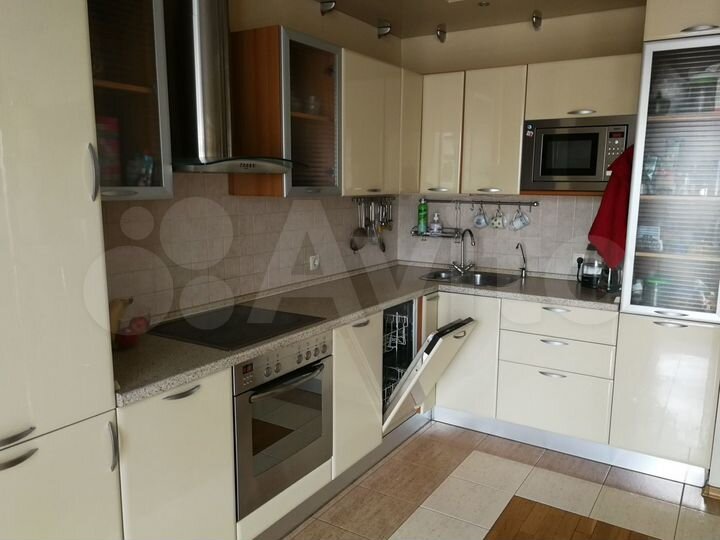 4-к. квартира, 210,6 м², 4/9 эт.
