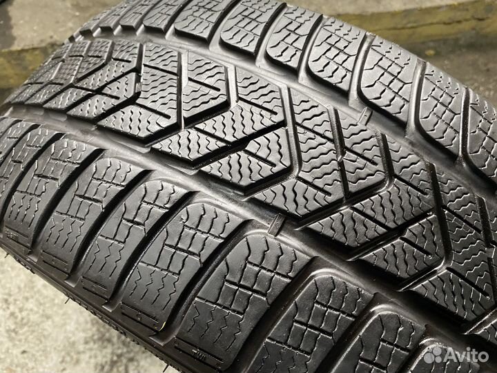 Pirelli Winter Sottozero 3 245/35 R21 96W