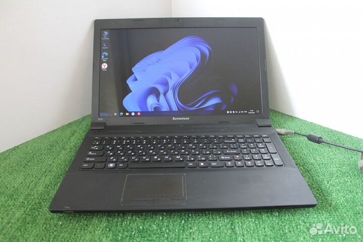 Ноутбук Lenovo Pentium 2020 / GeForce 720 / 8 Gb