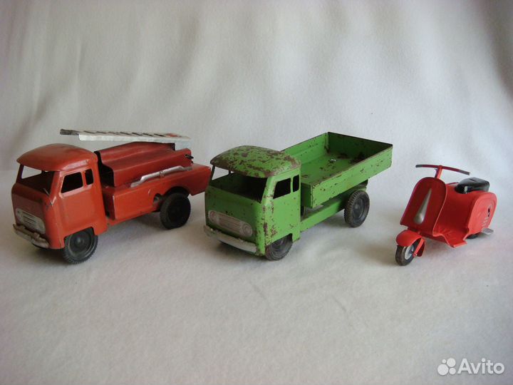 Жестяные машинки СССР. Советские игрушки