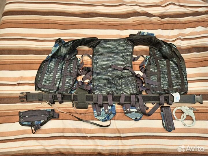 Жилет разгрузочный камуфлированной серой расцветки