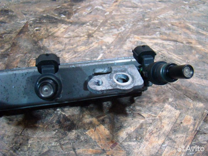 Nissan Qashqai J10 Рейка топливная 1.6 HR16DE