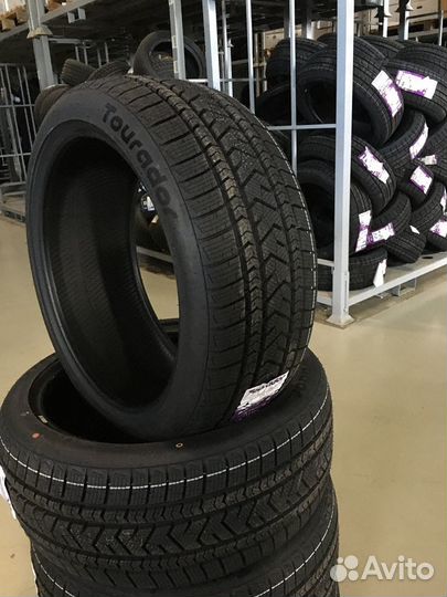 Tourador Winter Pro TSU1 245/40 R18 97V