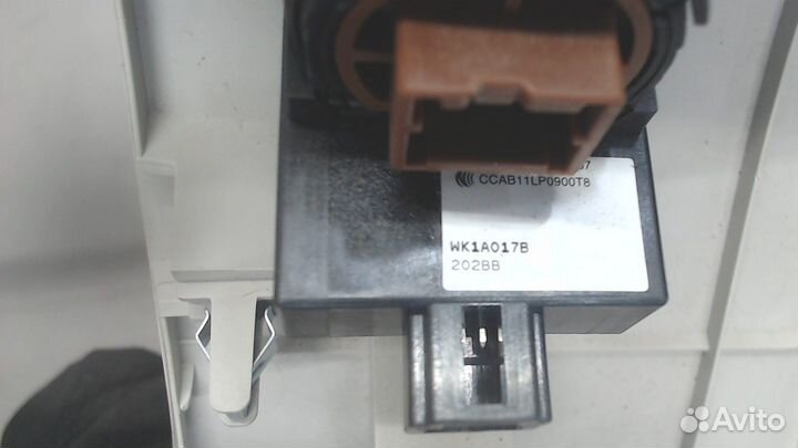 Кнопка запуска двигателя Nissan Leaf, 2012