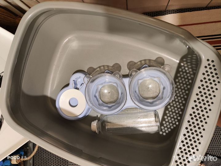 Лоток и миска для кошки