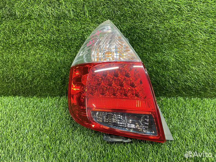 Стоп-сигнал задний левый Honda Fit GD2 L13A 2005