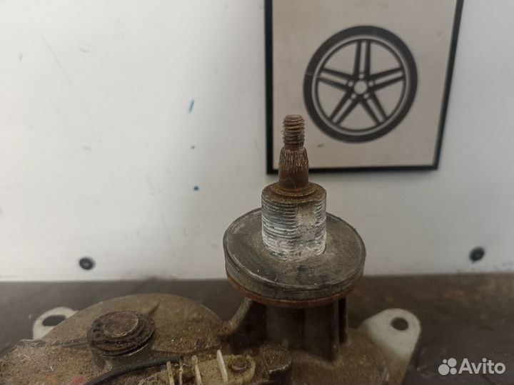 Моторчик стеклоочистителя задний Kia Shuma 2