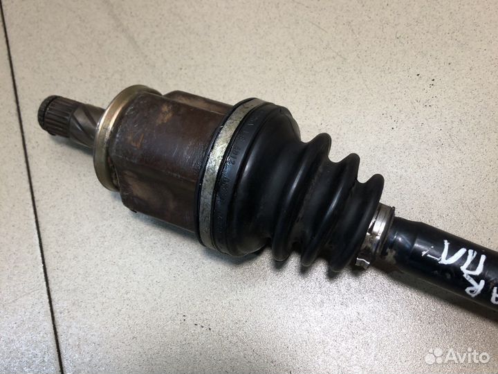 Nissan Primera P12 1.6 МКПП Правый привод