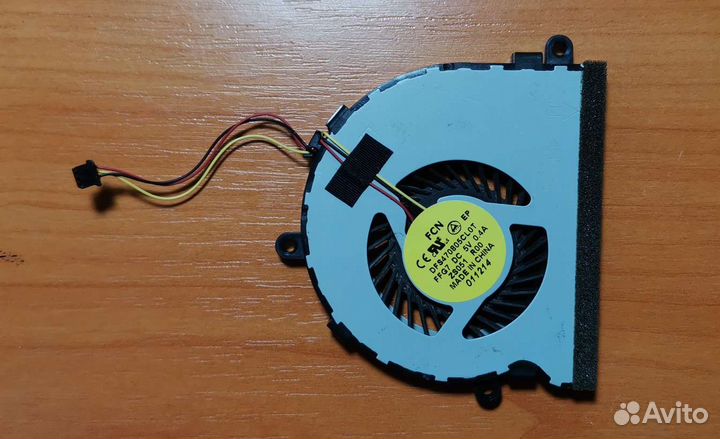 Кулер для HP Pavilion 15-* / 245 G3 и Dell