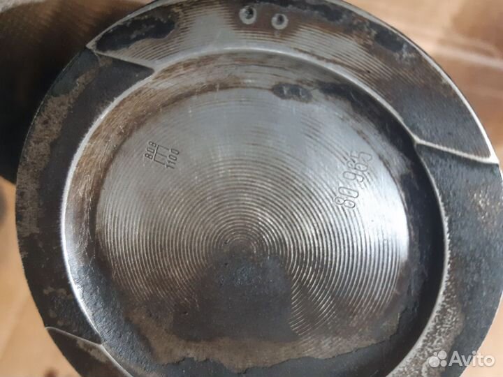 Поршень с шатуном Golf 4 1,6л