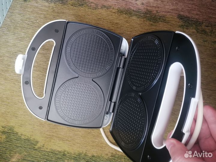 Электрическая вафельница новая saturn st-ec0151